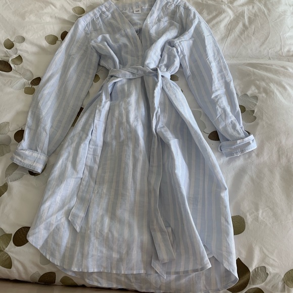 Gap Striped Tie-Waist Dress - Picture 2 of 4